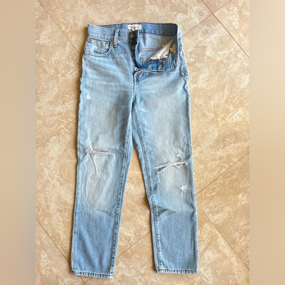 MADEWELL | The Perfect Vintage Crop Jean with Distressed Detail and Button Fly